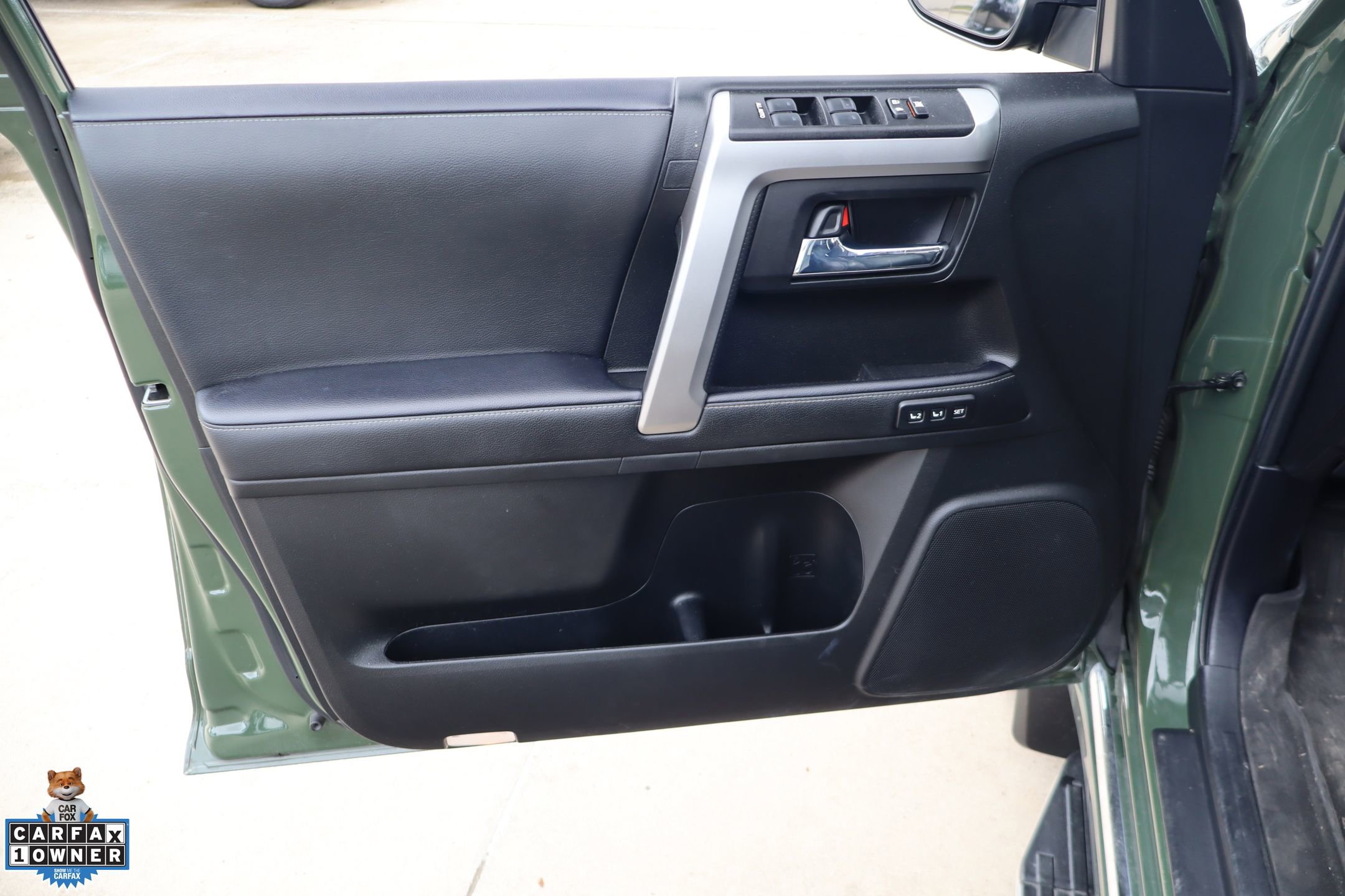 Used 2022 Toyota 4Runner Limited AWD/4WD image 12