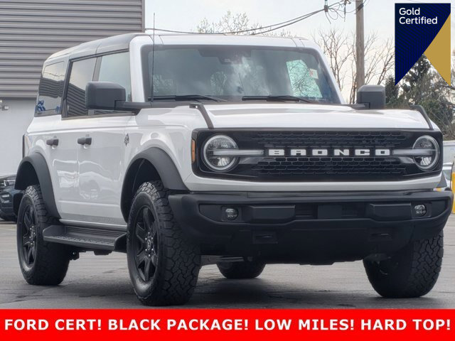 Certified 2025 Ford Bronco Outer Banks w/ Black Appearance Package AWD/4WD image 1
