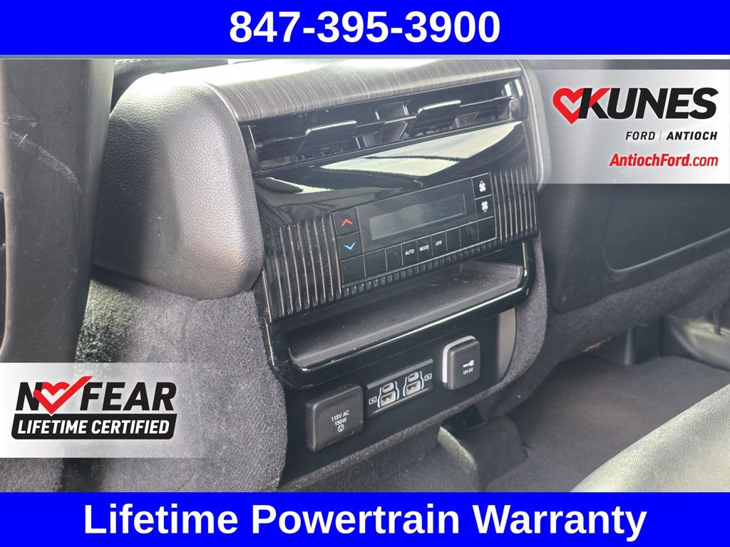 Used 2024 Jeep Wagoneer Series II w/ Flexible Seating Group AWD/4WD image 29