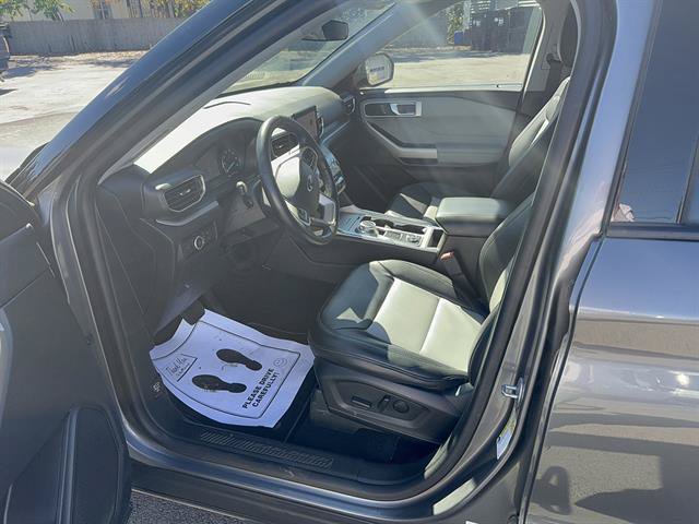 Certified 2023 Ford Explorer XLT w/ Equipment Group 202A AWD/4WD image 9
