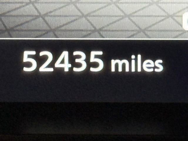 Used 2022 Nissan Pathfinder Platinum w/ Cargo Package image 24