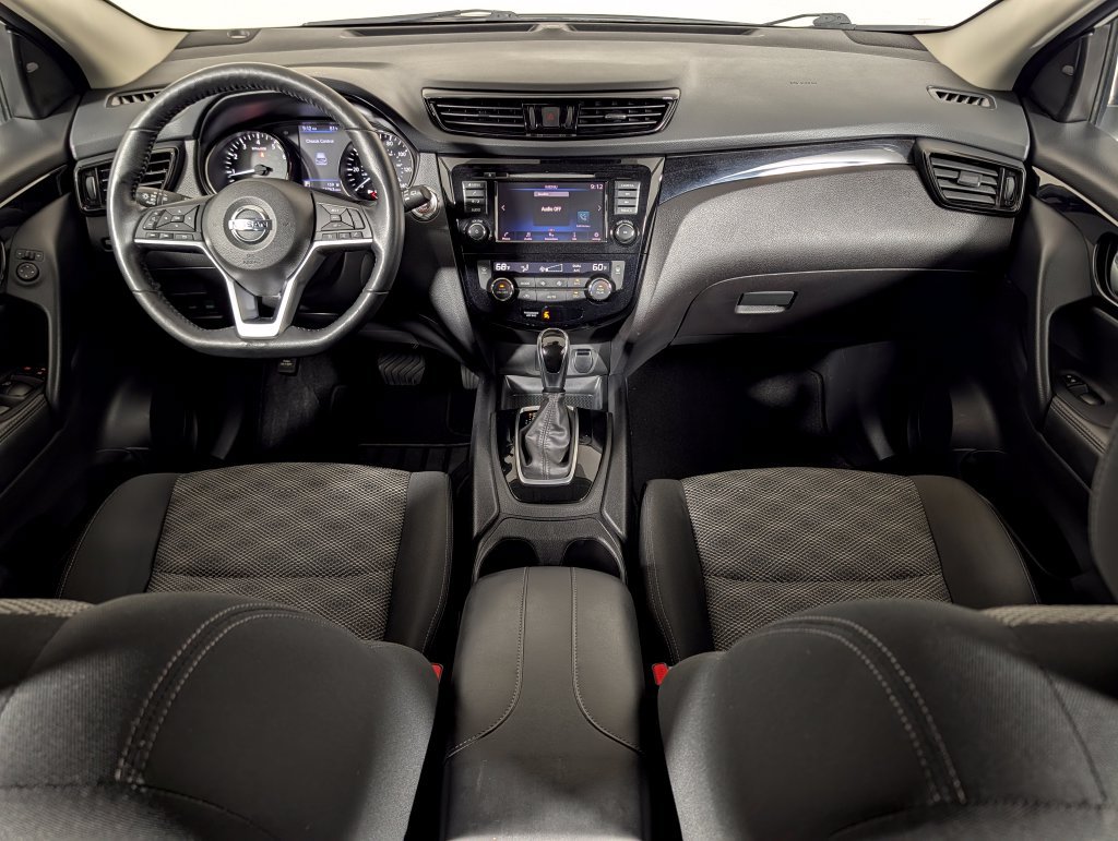 Used 2021 Nissan Rogue Sport SV FWD image 14