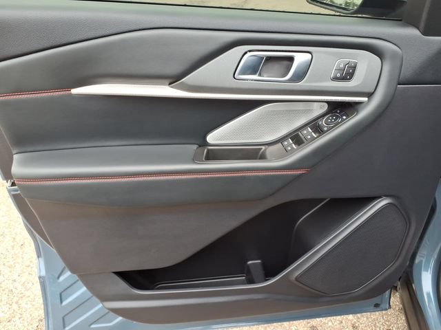 Certified 2025 Ford Explorer ST AWD/4WD image 12