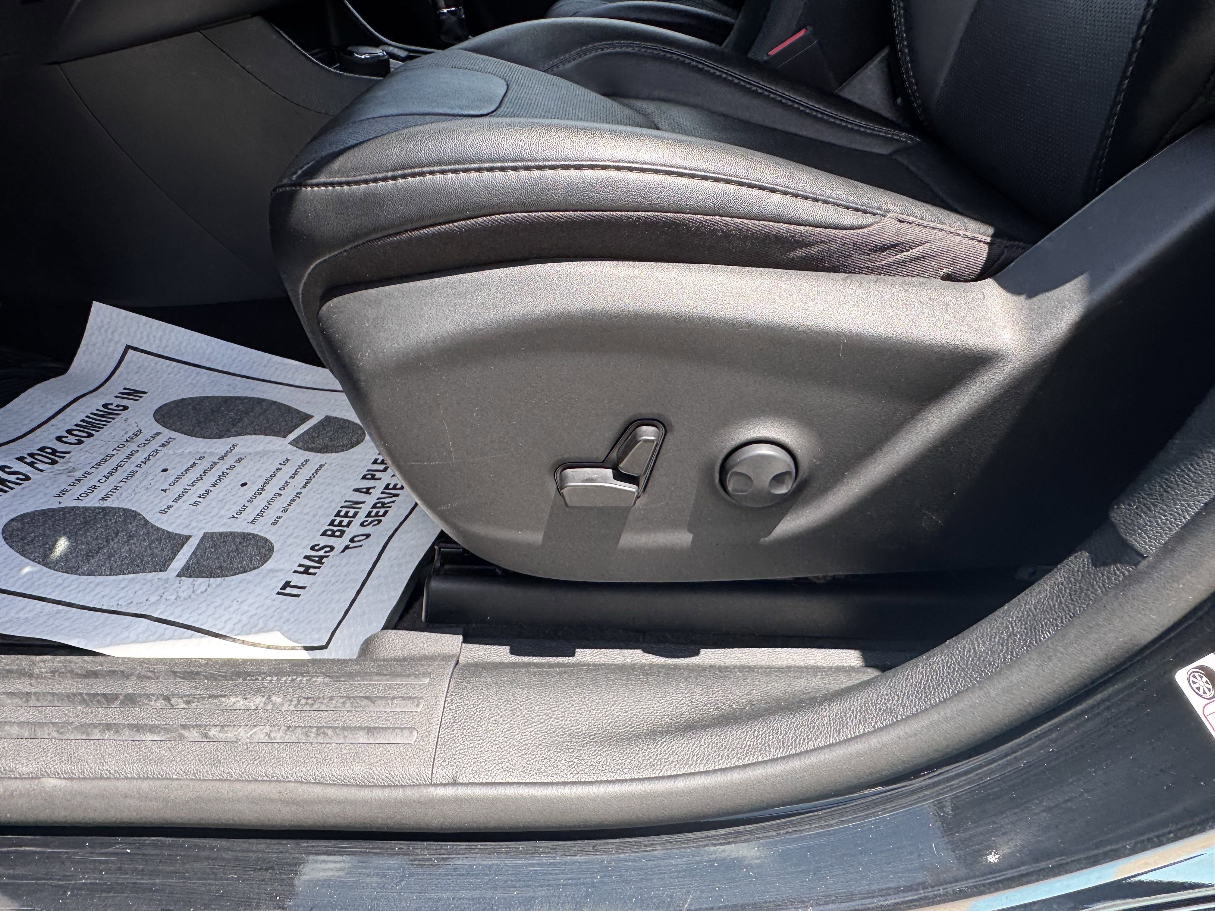 Used 2023 Jeep Cherokee Altitude Lux image 10