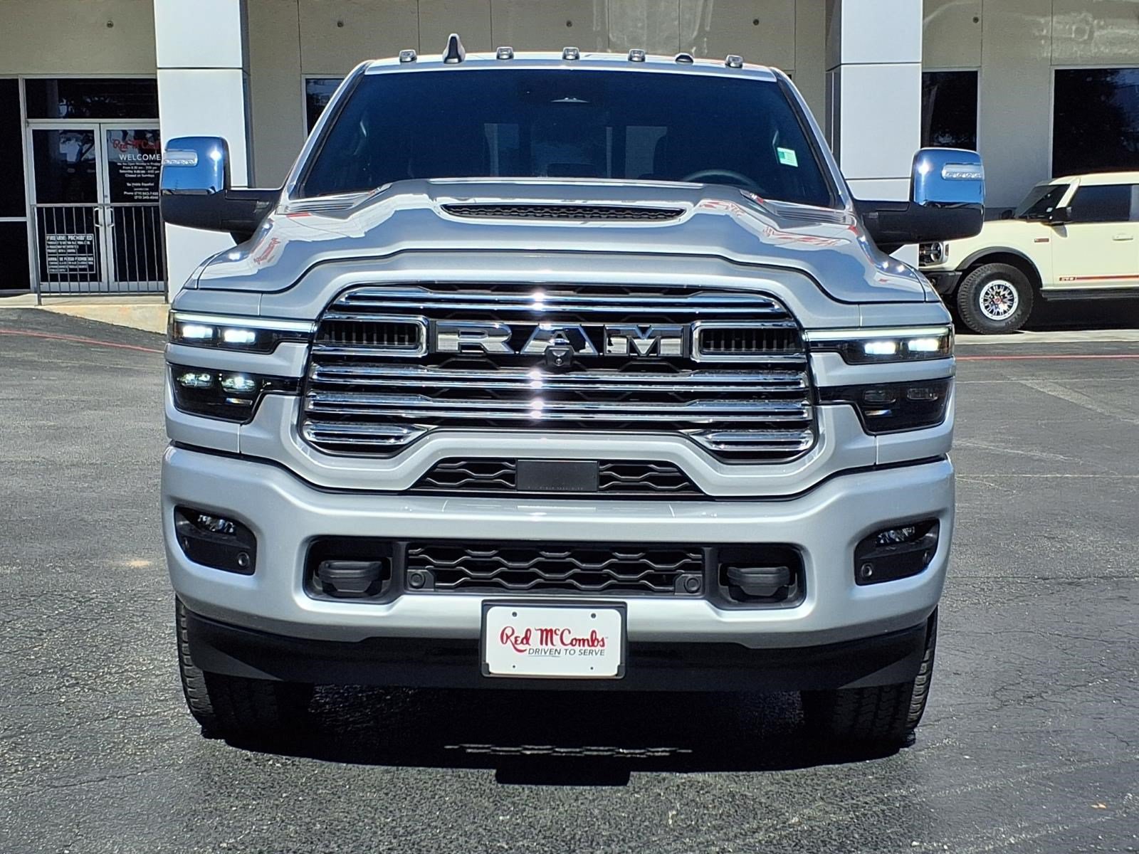 Used 2026 RAM 2500 Laramie AWD/4WD image 2