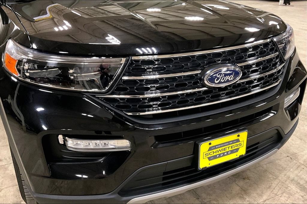 Certified 2023 Ford Explorer XLT w/ Equipment Group 202A AWD/4WD image 29