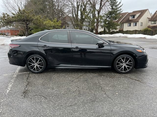 Used 2021 Toyota Camry SE image 12