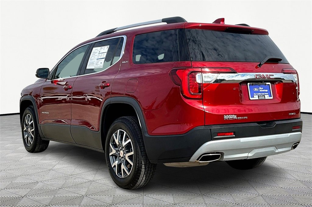 Used 2023 GMC Acadia SLT image 2