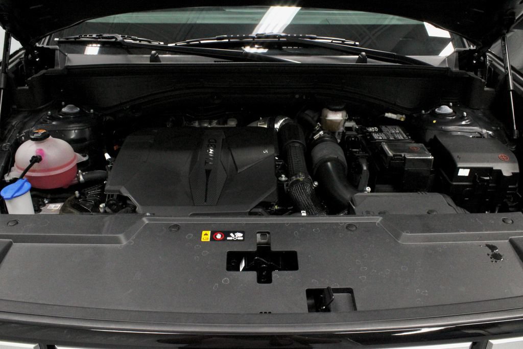 Used 2025 Hyundai Santa Fe SEL FWD image 16