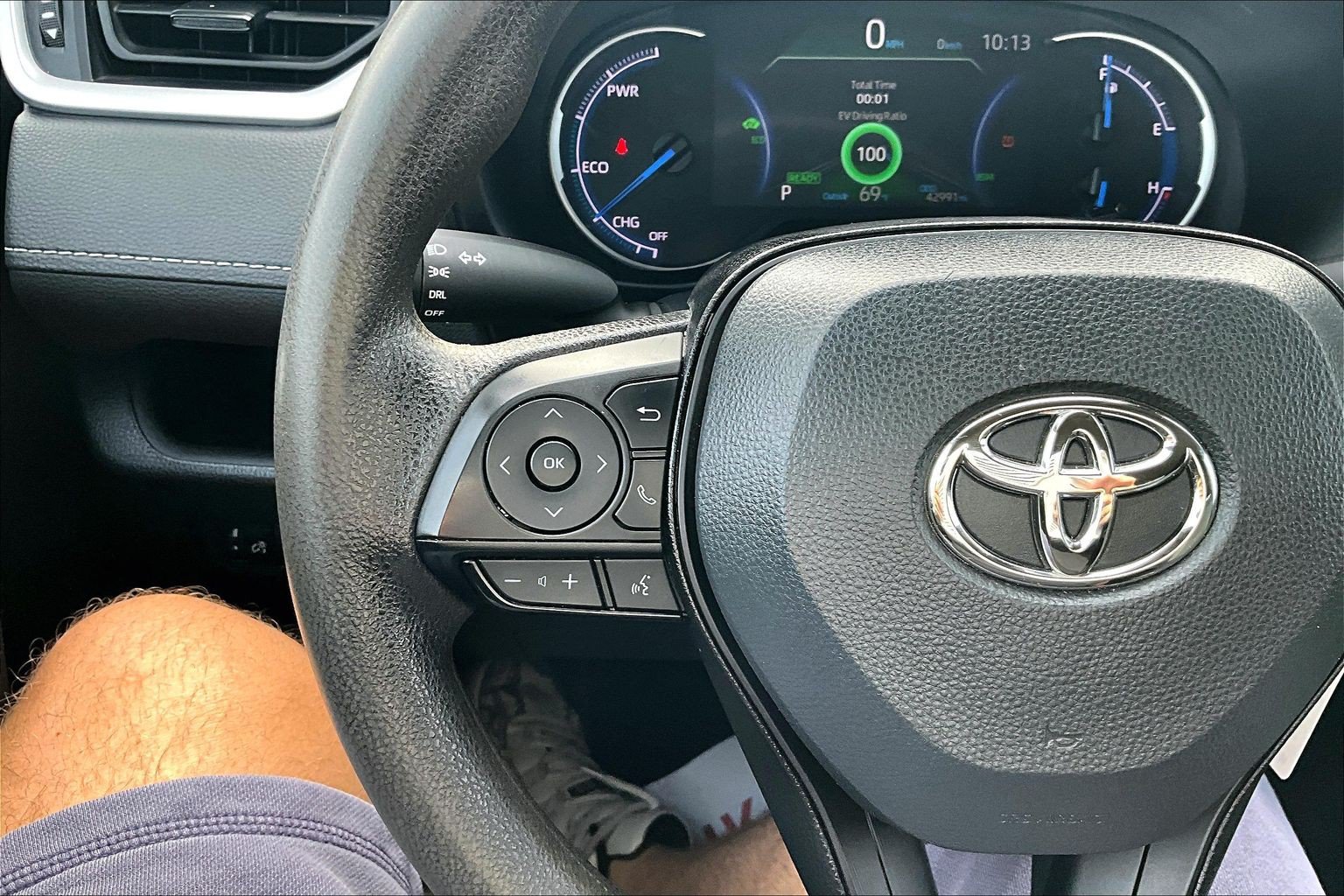 Used 2024 Toyota RAV4 LE AWD/4WD image 22