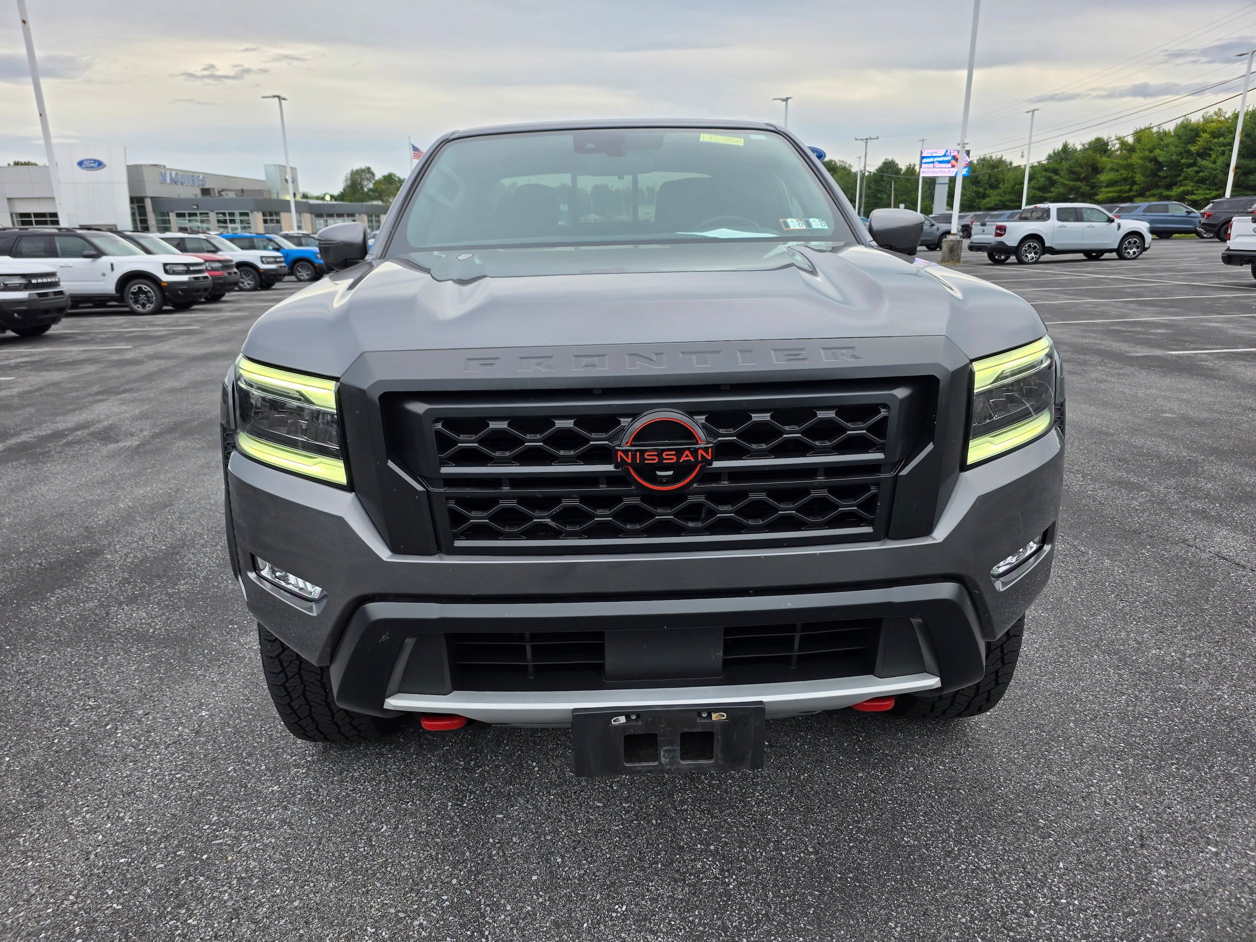 Used 2023 Nissan Frontier PRO-4X w/ Pro Convenience Package AWD/4WD image 8