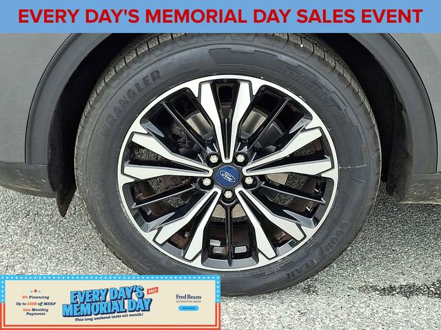 Certified 2022 Ford Escape SE w/ SE Sport Appearance Package AWD/4WD image 28