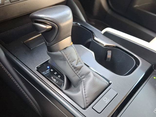 Used 2025 Lexus ES 350 w/ Premium Package FWD image 18