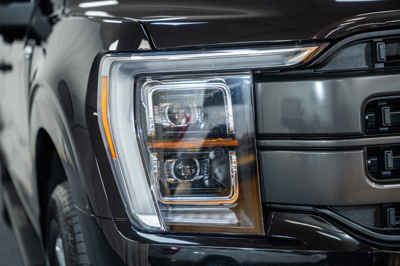 Certified 2023 Ford F150 Lariat w/ Equipment Group 502A High image 14