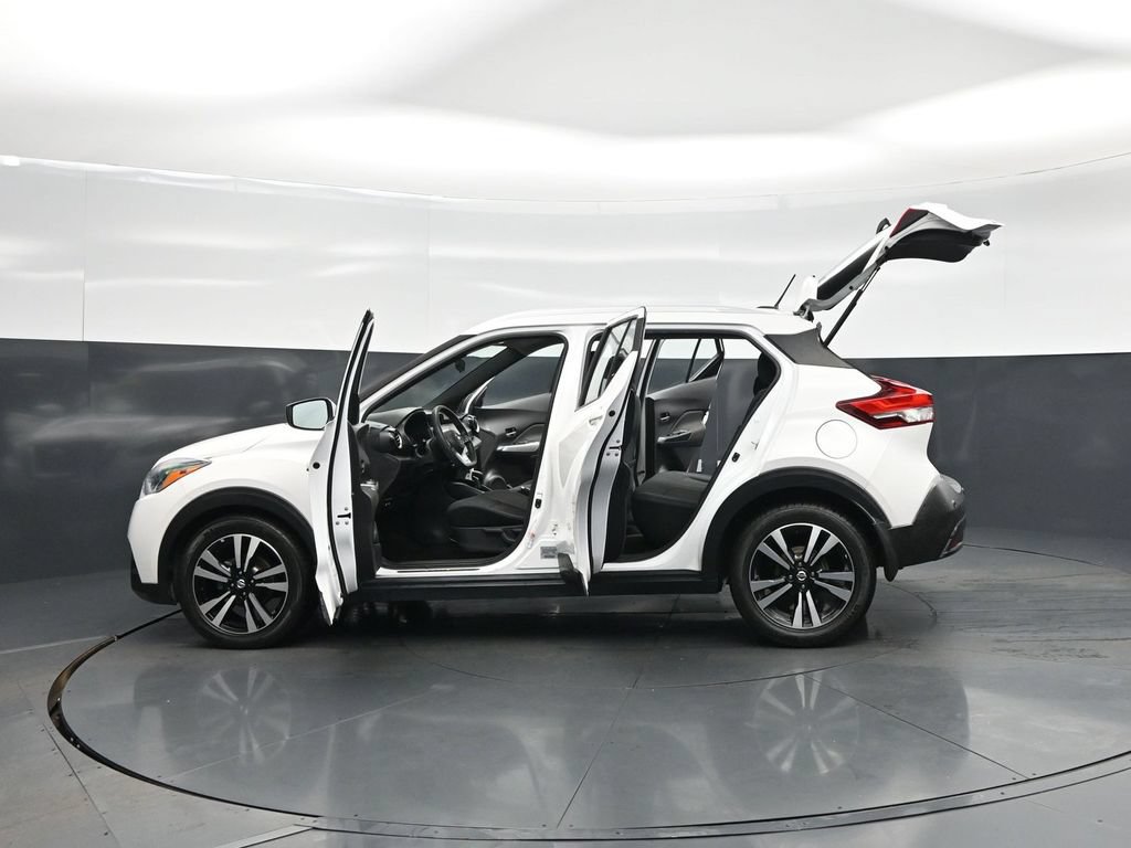 Used 2020 Nissan Kicks SV FWD image 33