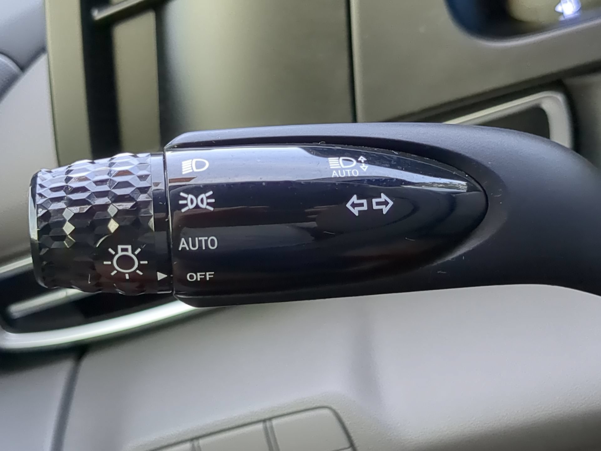 Used 2025 Hyundai Elantra Sport FWD image 60