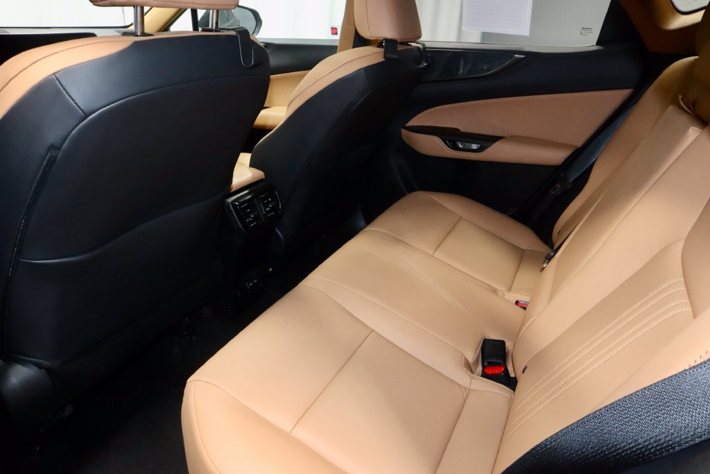Used 2024 Lexus NX 250 FWD image 21