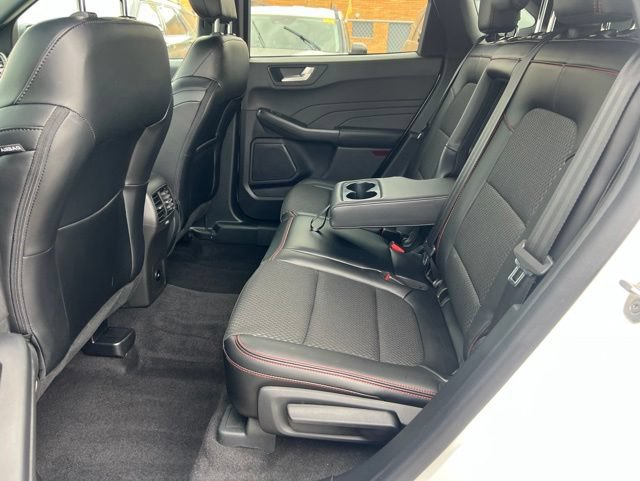Certified 2024 Ford Escape ST-Line w/ Tech Pack #1 AWD/4WD image 18