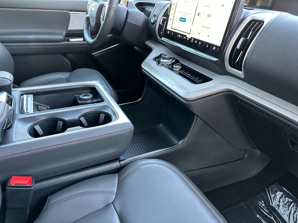 Certified 2025 Ford Expedition Active AWD/4WD image 16