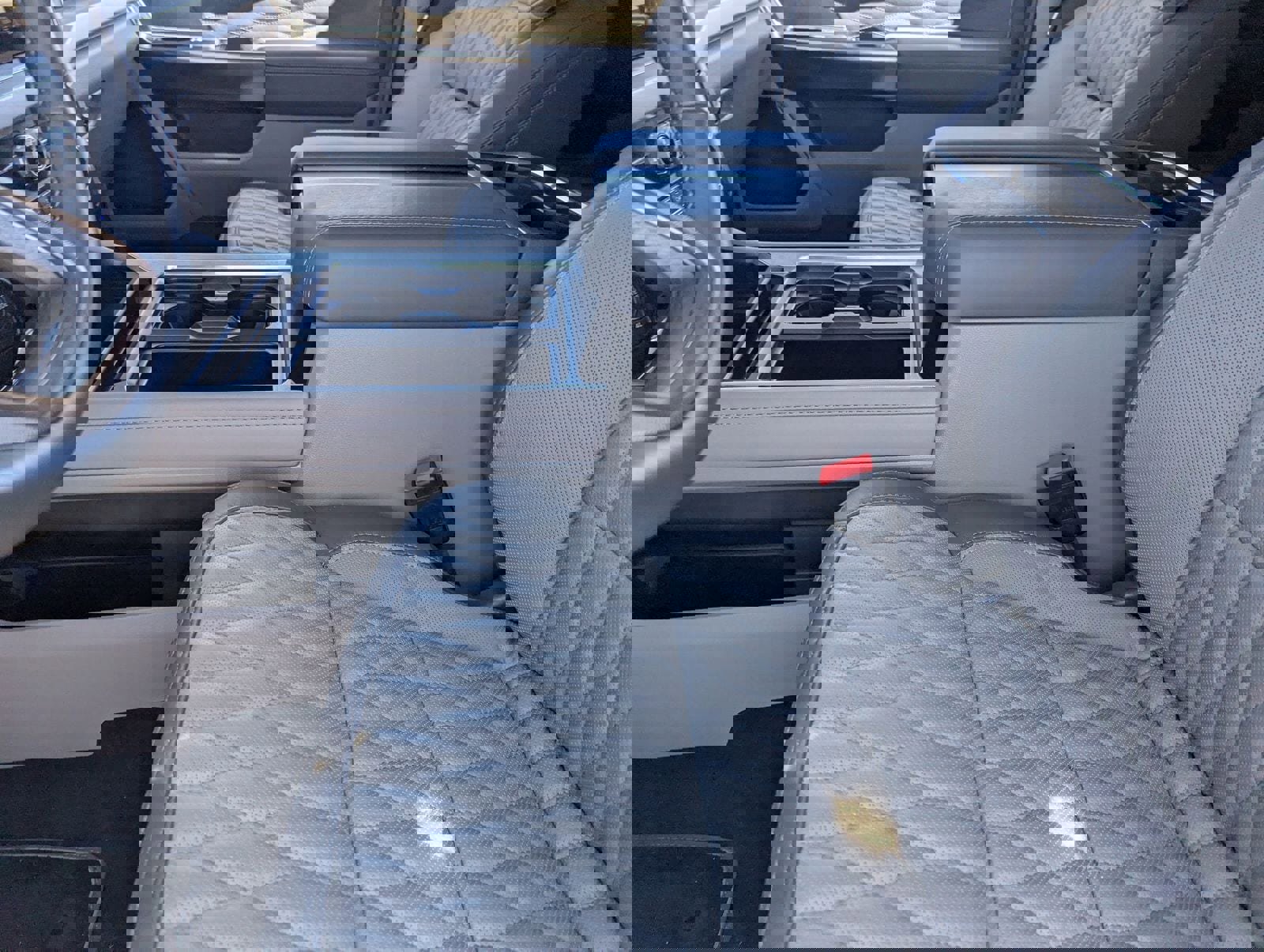 Certified 2026 Ford F250 Platinum w/ Platinum Plus Package AWD/4WD image 18