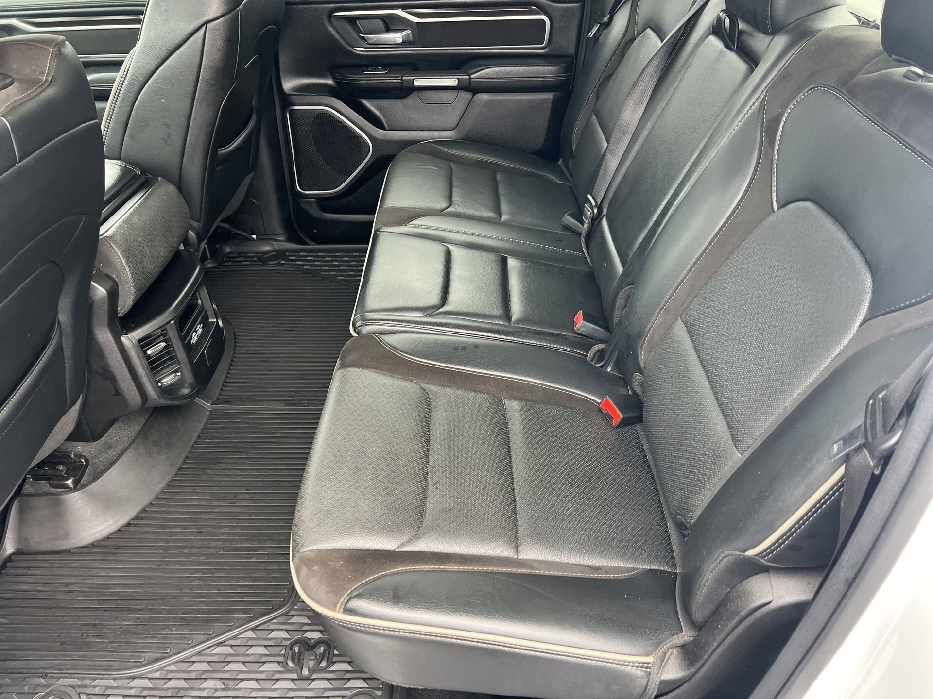 Used 2022 RAM 1500 Laramie image 27