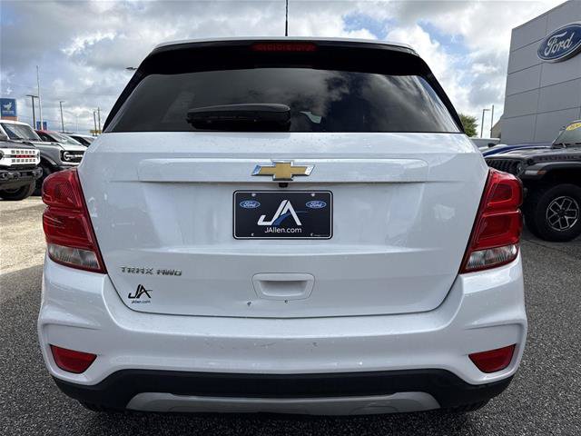 Used 2022 Chevrolet Trax LT w/ LT Convenience Package AWD/4WD image 13