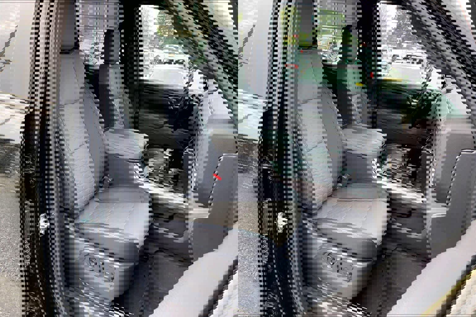 Used 2023 Chevrolet Silverado 1500 ZR2 w/ Technology Package image 11