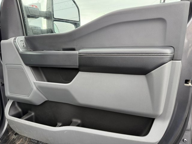 Certified 2023 Ford F250 XLT w/ Snow Plow Prep Package image 30