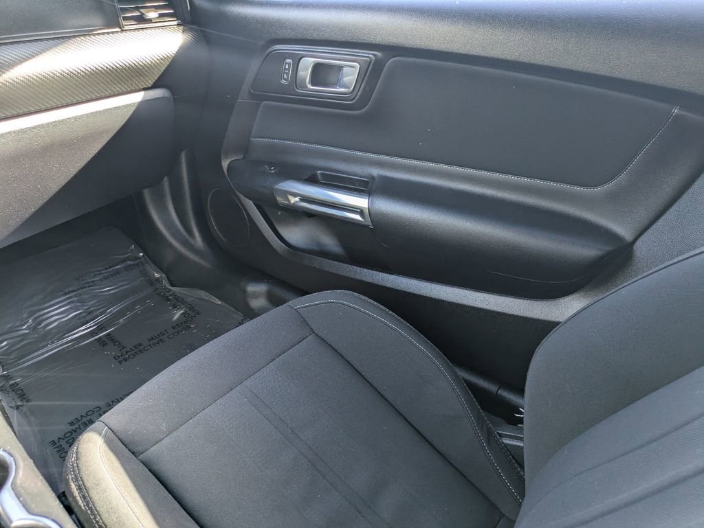 Certified 2022 Ford Mustang Coupe RWD image 17