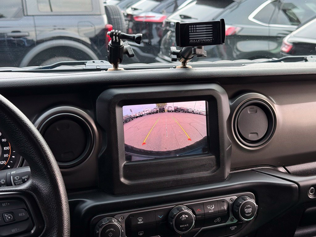 Used 2022 Jeep Wrangler Sport AWD/4WD image 3