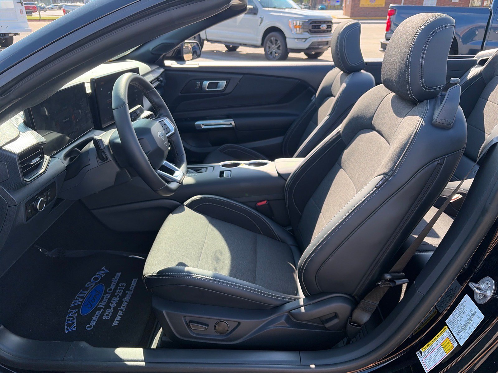 Certified 2026 Ford Mustang Convertible RWD image 17
