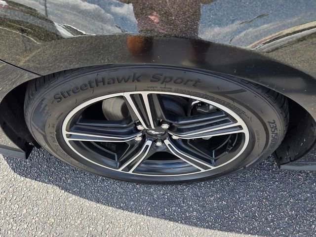 Certified 2025 Ford Mustang Premium image 10