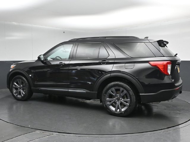Certified 2024 Ford Explorer XLT w/ Equipment Group 202A AWD/4WD image 5