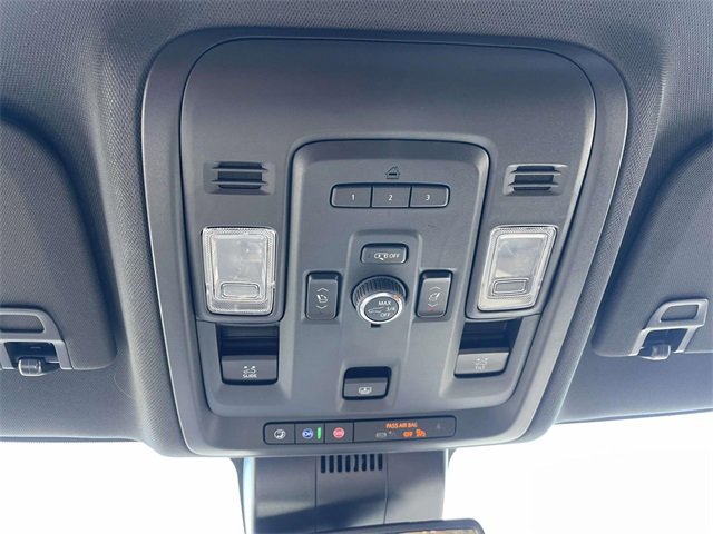 Used 2023 Chevrolet Suburban RST w/ Sport Performance Package image 25