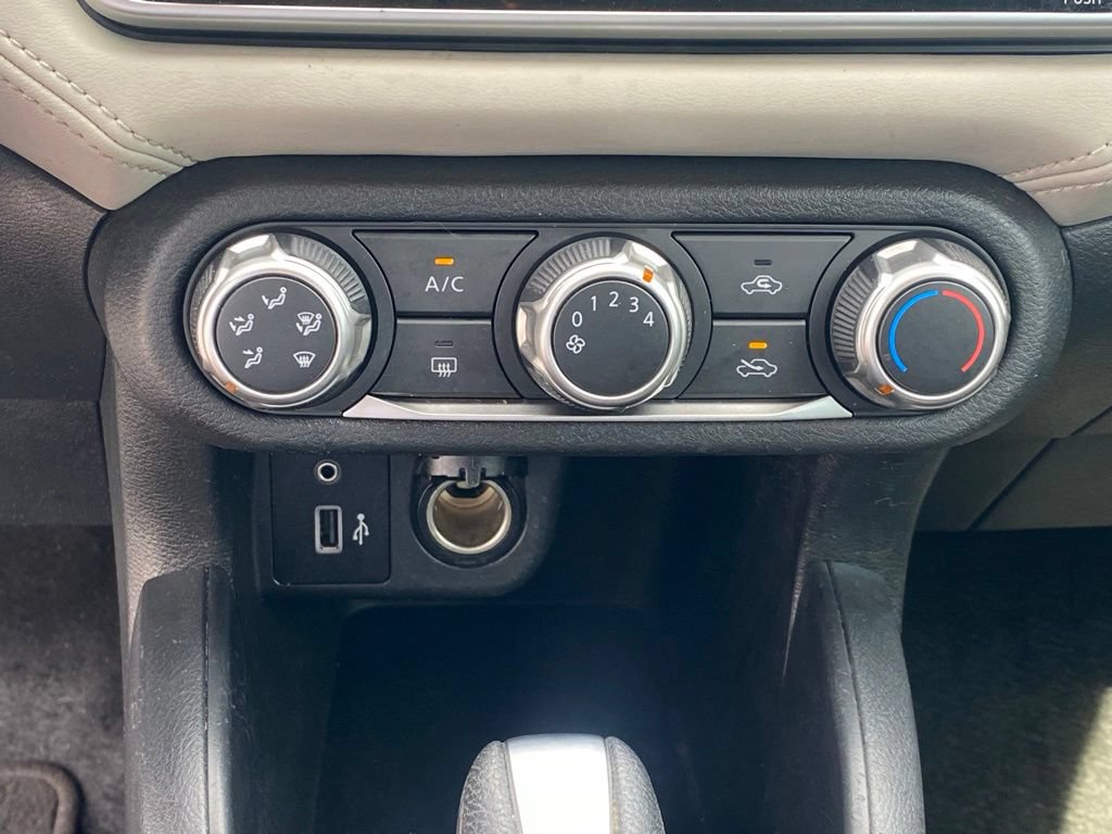 Used 2020 Nissan Versa SV FWD image 17