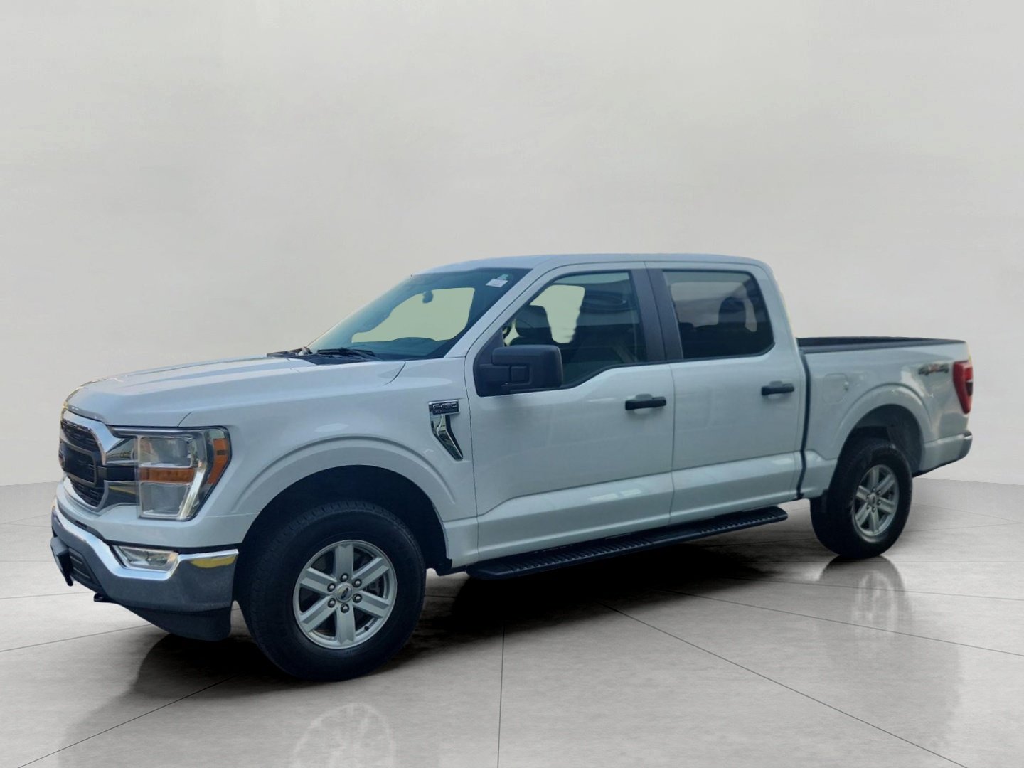 Certified 2022 Ford F150 XLT w/ Trailer Tow Package AWD/4WD image 3