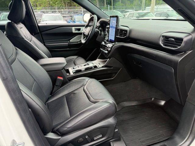 Certified 2022 Ford Explorer ST w/ Equipment Group 401A AWD/4WD image 4