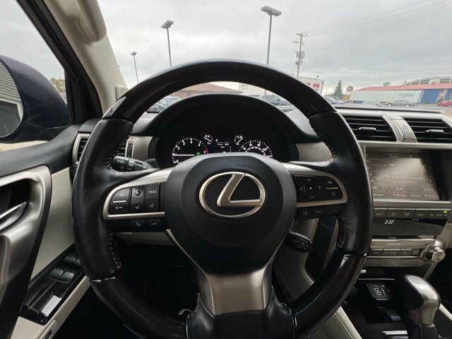 Used 2020 Lexus GX 460 Luxury w/ Luxury Sport Package AWD/4WD image 15