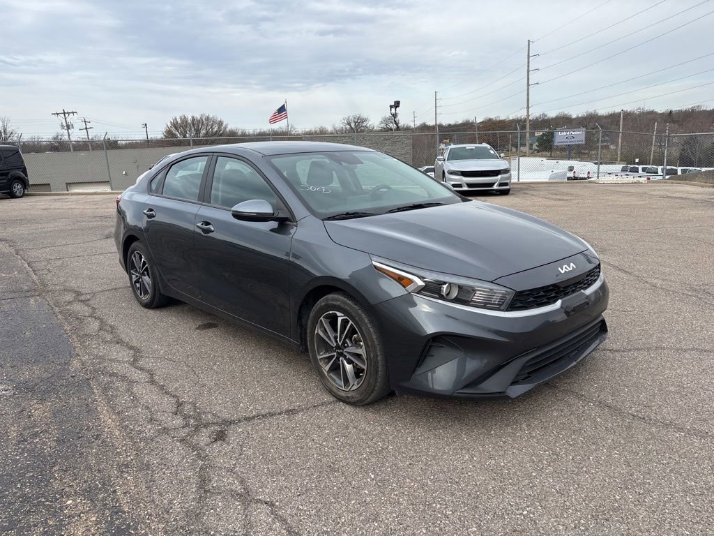 Used 2023 Kia Forte LXS w/ LXS Technology Package image 5