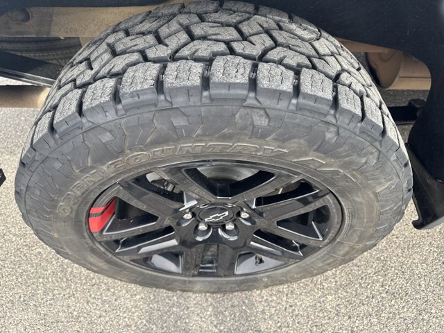Used 2023 Chevrolet Silverado 1500 RST w/ Redline Edition AWD/4WD image 14