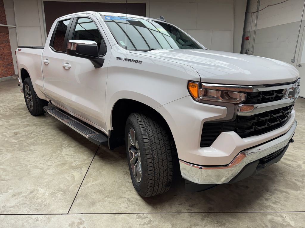 Used 2024 Chevrolet Silverado 1500 LT image 5