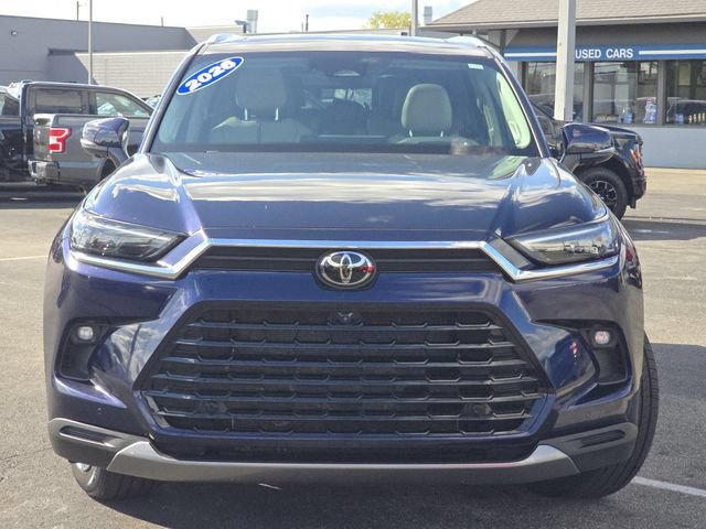 Used 2026 Toyota Grand Highlander AWD image 11