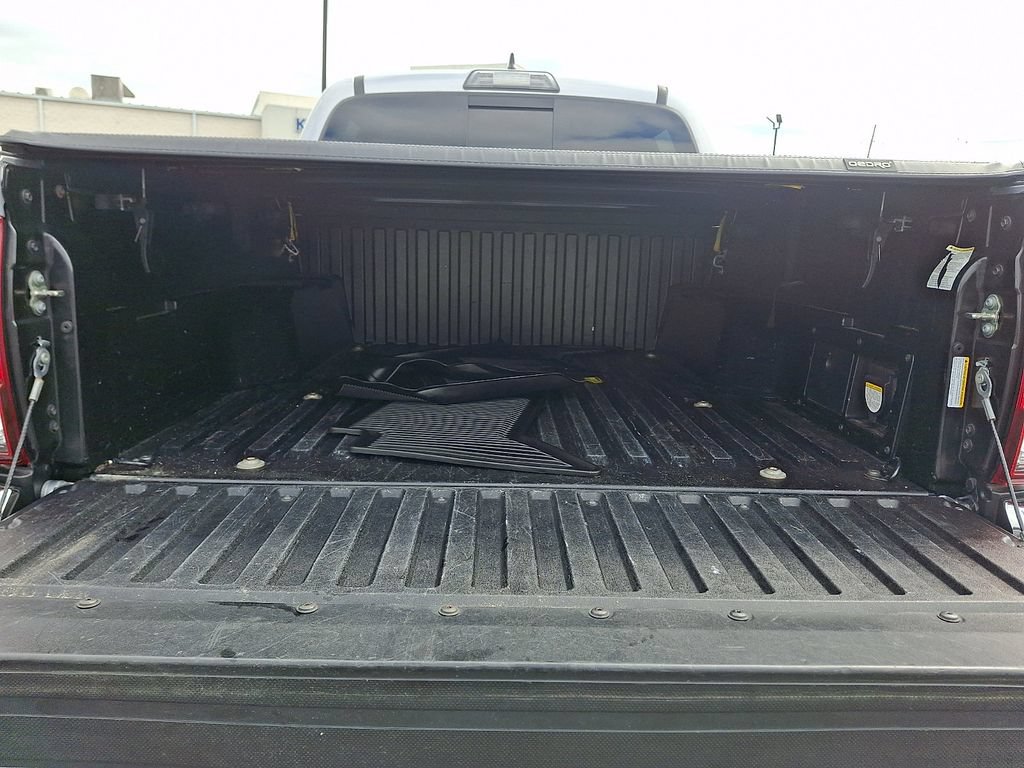Used 2019 Toyota Tacoma TRD Off-Road AWD/4WD image 29