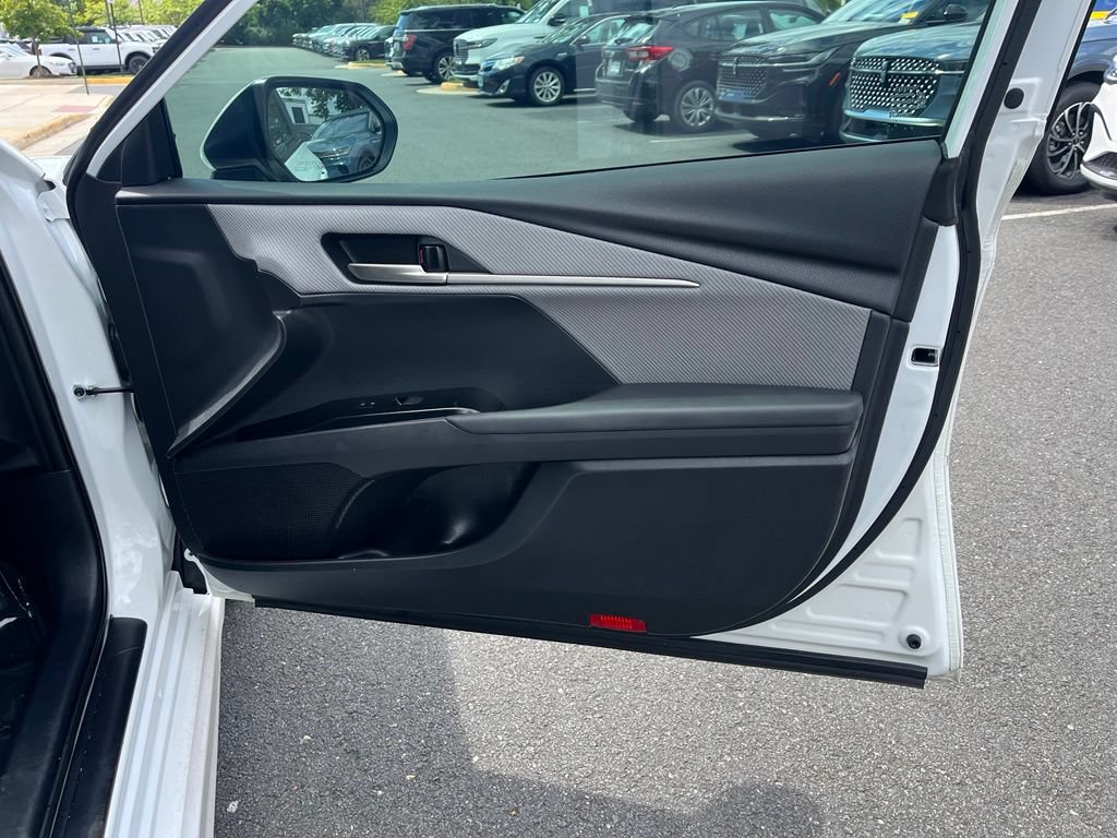 Used 2025 Toyota Camry SE w/ Multimedia Upgrade Package FWD image 22