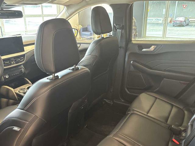 Certified 2025 Ford Escape Platinum image 24