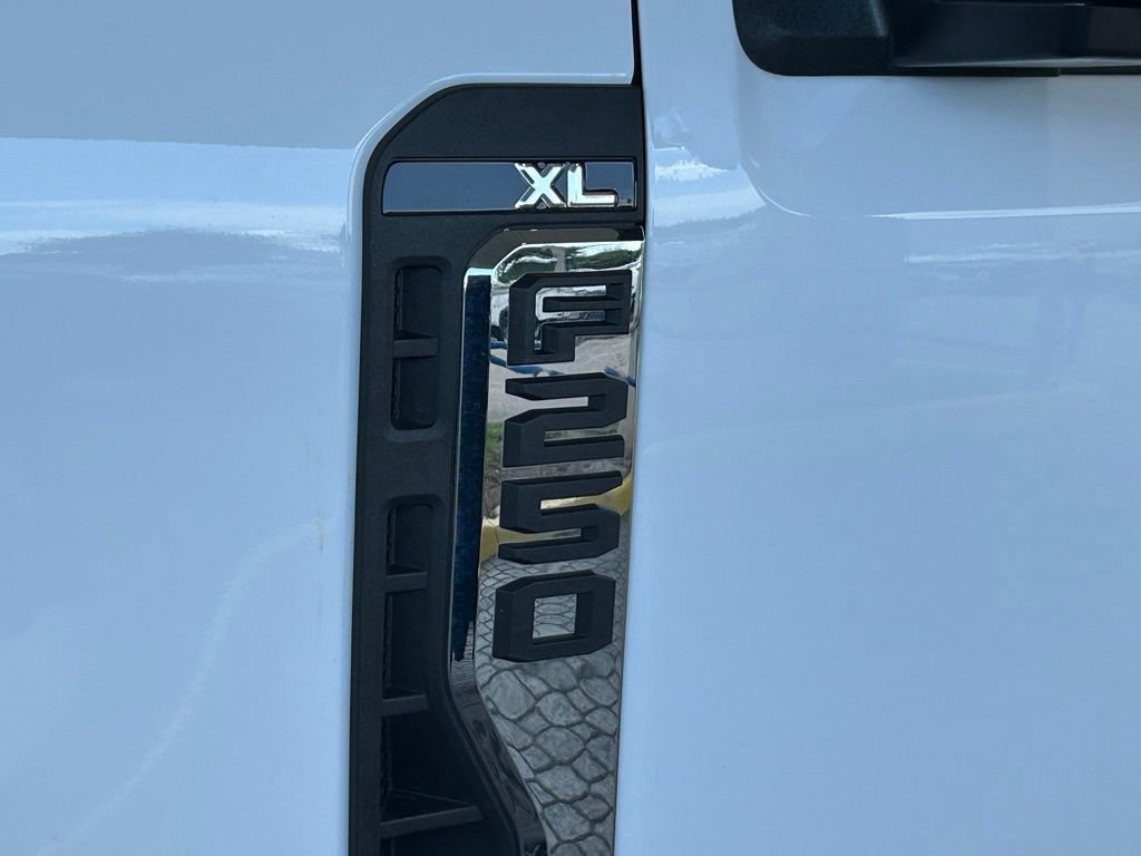 Certified 2026 Ford F250 XL AWD/4WD image 17