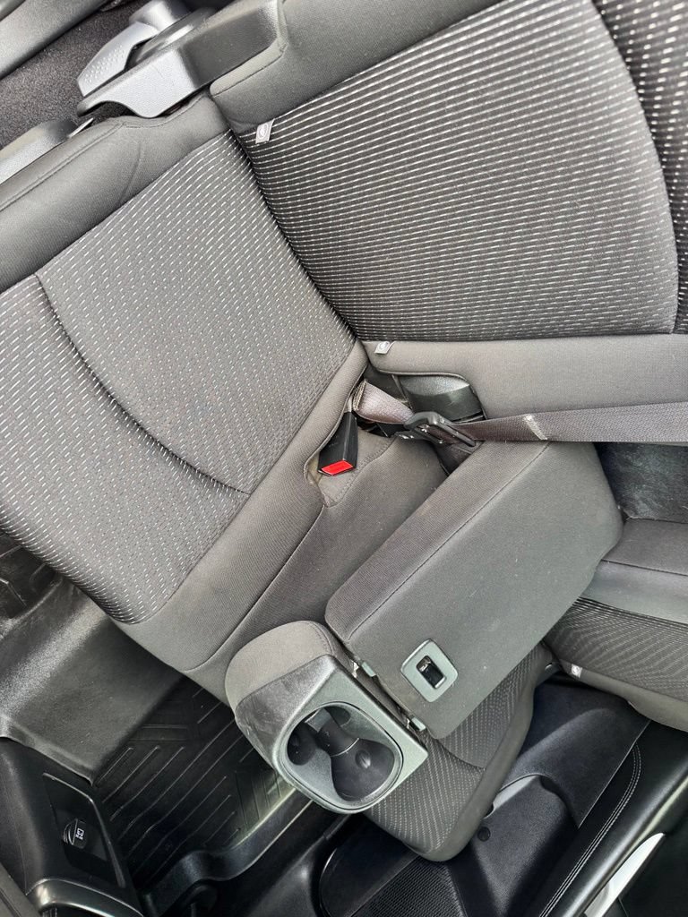 Used 2019 Dodge Journey SE FWD image 21