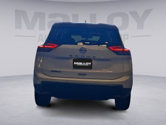 Used 2024 Nissan Rogue S FWD image 4