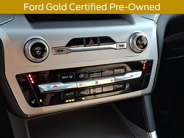 Certified 2022 Ford Explorer XLT w/ Equipment Group 202A AWD/4WD image 19