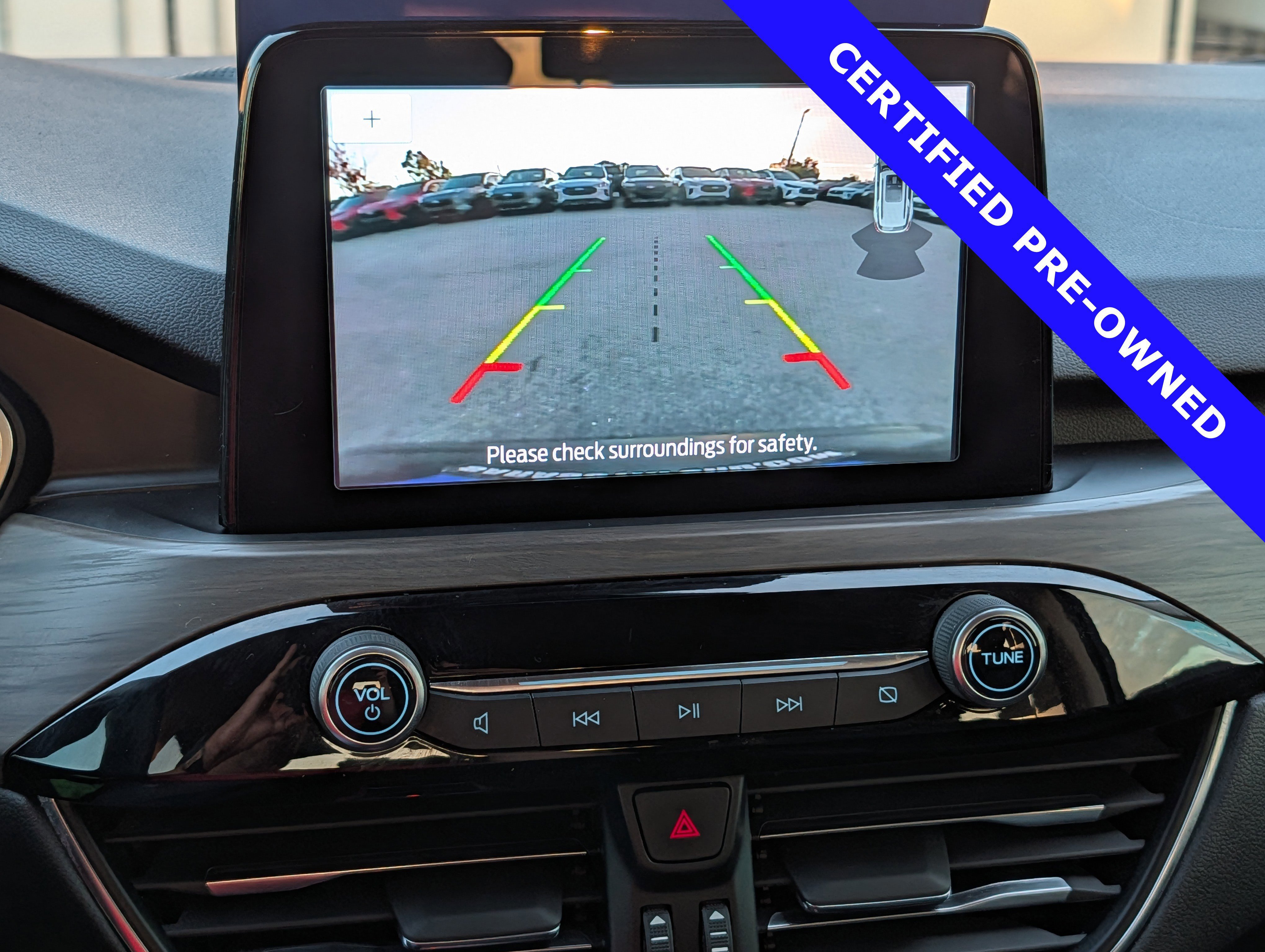 Certified 2020 Ford Escape Titanium image 30